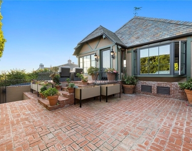 486 Holly Street - Photo Thumbnail 23