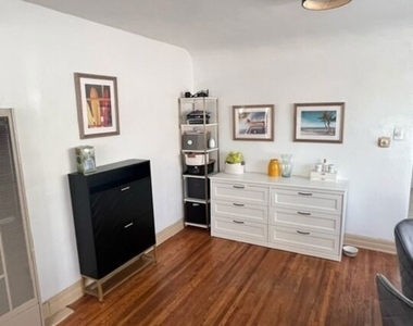 4354 Coolidge Avenue - Photo Thumbnail 4