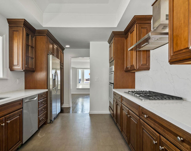 18133 Wakecrest Drive - Photo Thumbnail 24