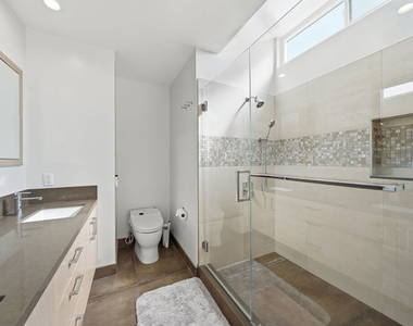 1342 Stanford Street - Photo Thumbnail 16