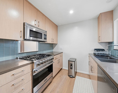 1342 Stanford Street - Photo Thumbnail 6