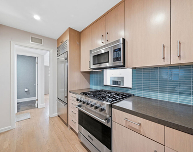 1342 Stanford Street - Photo Thumbnail 8