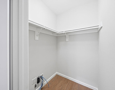 1342 Stanford Street - Photo Thumbnail 20