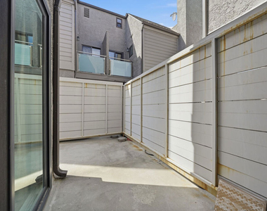 1342 Stanford Street - Photo Thumbnail 21
