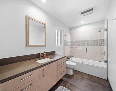 1342 Stanford Street - Photo Thumbnail 19