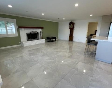 7869 Mesa Drive - Photo Thumbnail 9