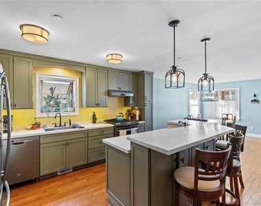 62 Delaware Avenue - Photo Thumbnail 5