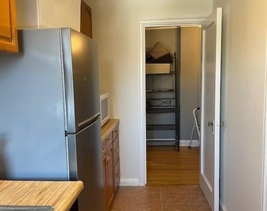 300 Main Street - Photo Thumbnail 1