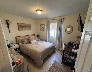 518 E Penn Street - Photo Thumbnail 11