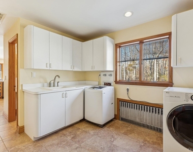 2905 Private Road - Photo Thumbnail 12