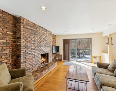 2905 Private Road - Photo Thumbnail 5
