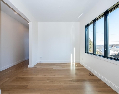 23 Poplar Street - Photo Thumbnail 11