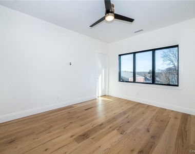 23 Poplar Street - Photo Thumbnail 26