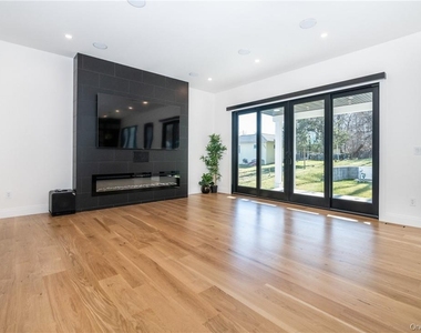 23 Poplar Street - Photo Thumbnail 7