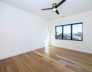 23 Poplar Street - Photo Thumbnail 23
