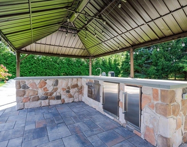 525 Rocky Point Road - Photo Thumbnail 36