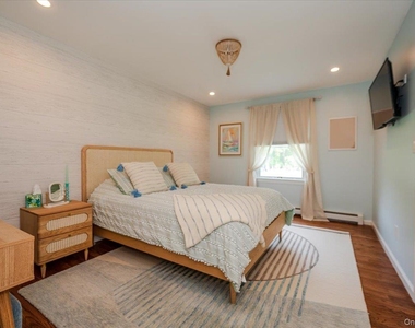 525 Rocky Point Road - Photo Thumbnail 18