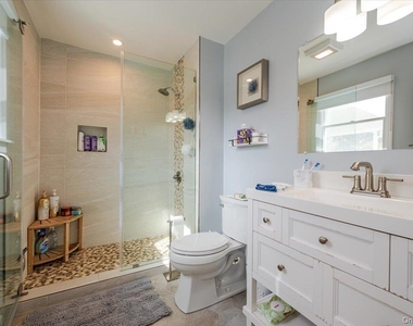 525 Rocky Point Road - Photo Thumbnail 16