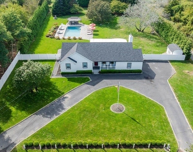 525 Rocky Point Road - Photo Thumbnail 4