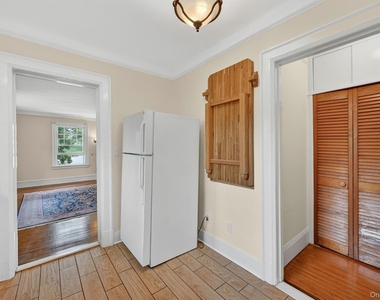 27 Webb Lane - Photo Thumbnail 14