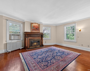 27 Webb Lane - Photo Thumbnail 7