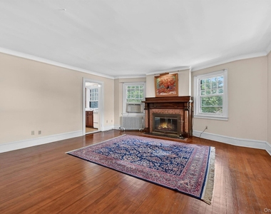 27 Webb Lane - Photo Thumbnail 10