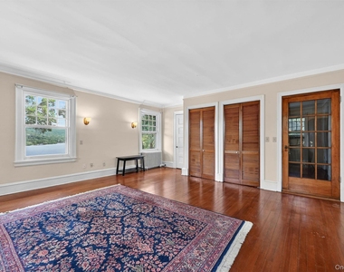 27 Webb Lane - Photo Thumbnail 8