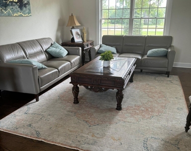 209 Samuel Court - Photo Thumbnail 11