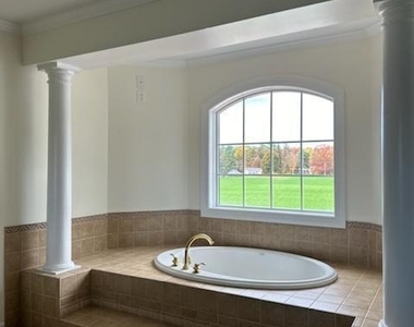 209 Samuel Court - Photo Thumbnail 39
