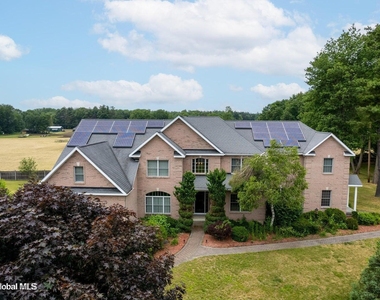 209 Samuel Court - Photo Thumbnail 1