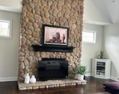 209 Samuel Court - Photo Thumbnail 19