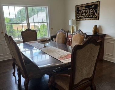 209 Samuel Court - Photo Thumbnail 25