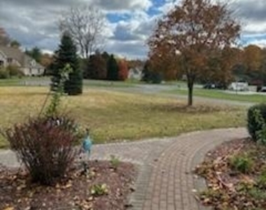 209 Samuel Court - Photo Thumbnail 3