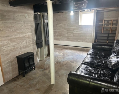 272 Lake Avenue - Photo Thumbnail 23