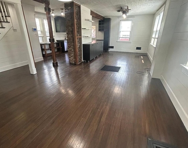 272 Lake Avenue - Photo Thumbnail 18