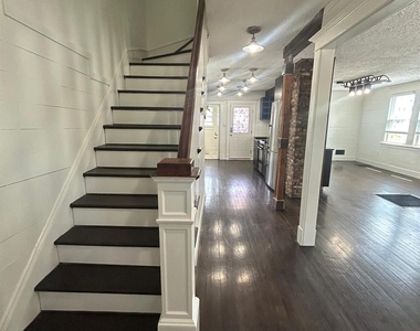 272 Lake Avenue - Photo Thumbnail 9