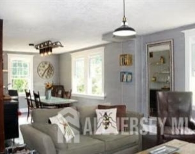272 Lake Avenue - Photo Thumbnail 27
