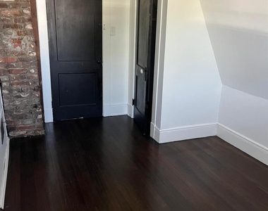 272 Lake Avenue - Photo Thumbnail 10