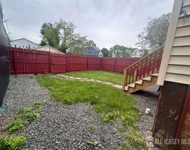 272 Lake Avenue - Photo Thumbnail 24