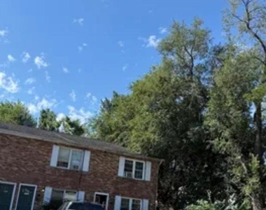 1105 Franklin Street - Photo Thumbnail 7