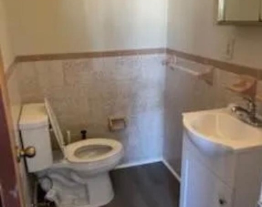 1105 Franklin Street - Photo Thumbnail 9
