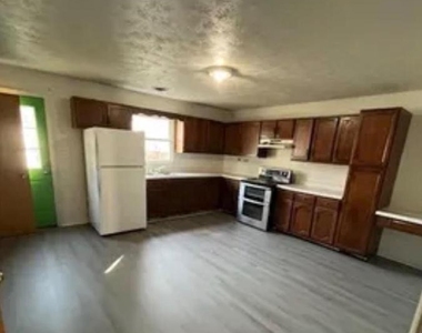 1105 Franklin Street - Photo Thumbnail 13