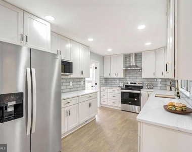 12672 Catawba Drive - Photo Thumbnail 7