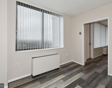 3701 S George Mason Drive - Photo Thumbnail 7
