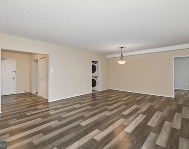 3701 S George Mason Drive - Photo Thumbnail 6