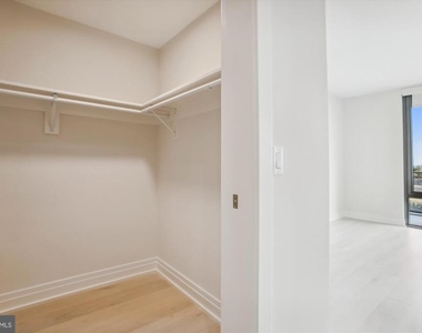 1201 N Royal Street - Photo Thumbnail 13