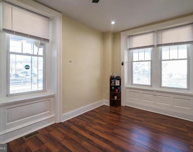 5426 W Jefferson Street - Photo Thumbnail 2