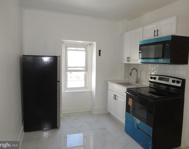 356 E Walnut Lane - Photo Thumbnail 1