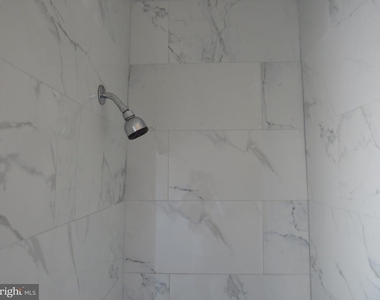 356 E Walnut Lane - Photo Thumbnail 5