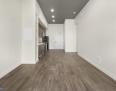 525 N 41st Street - Photo Thumbnail 12